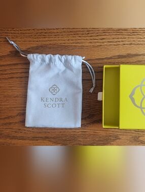 Kendra Scott Jewelry Pouch and Box - Yellow and Light Gray